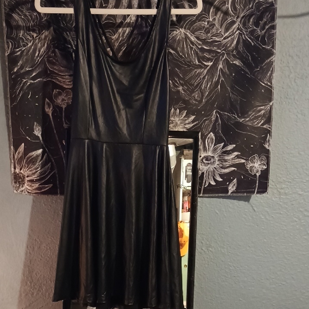 Black Plether Dress With Fabric Lining